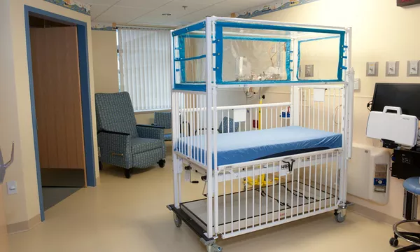LHAAMC Pediatric Patient Room with Crib